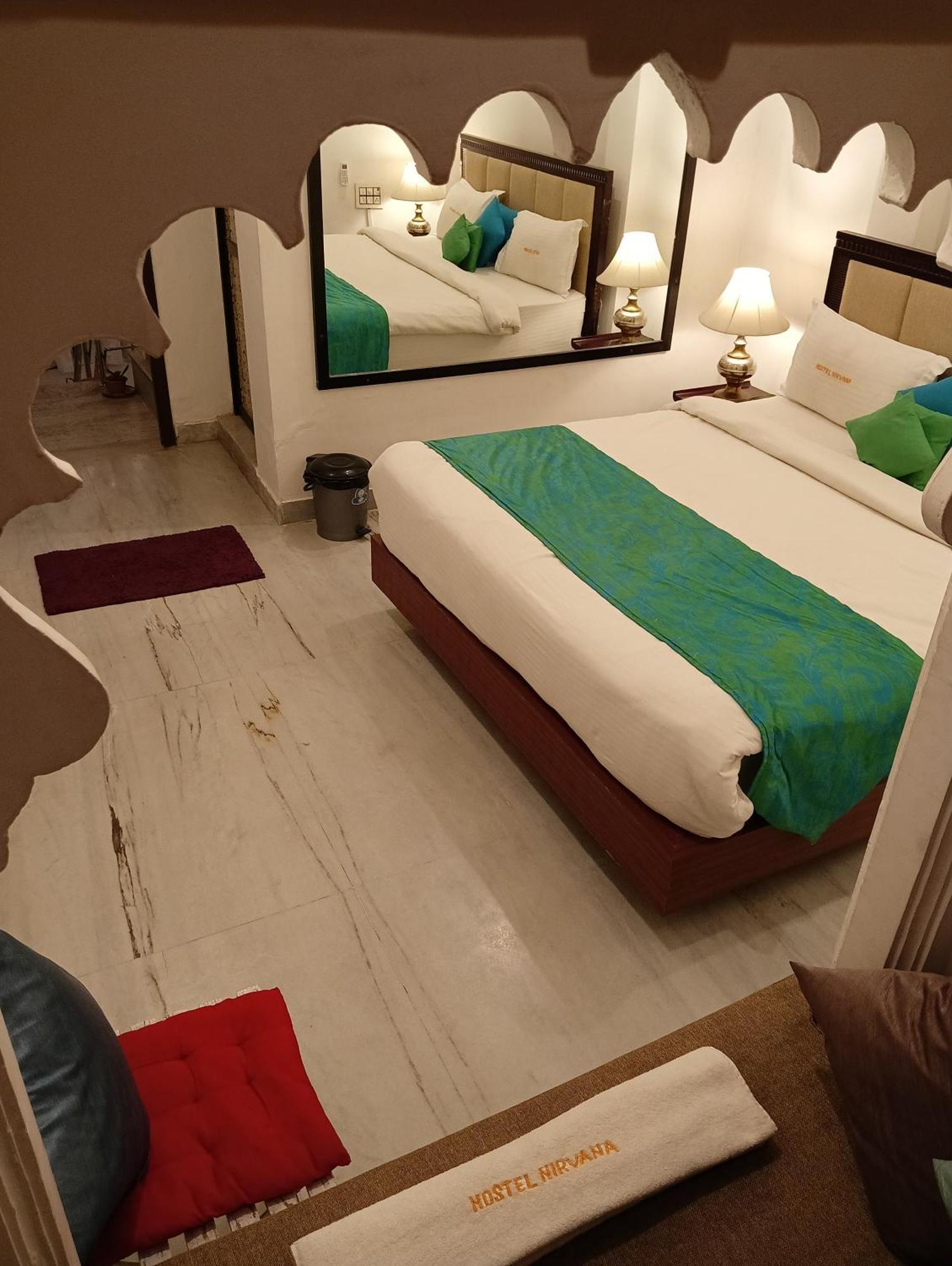 Hotel Nirvana Lakeside Udaipur Buitenkant foto