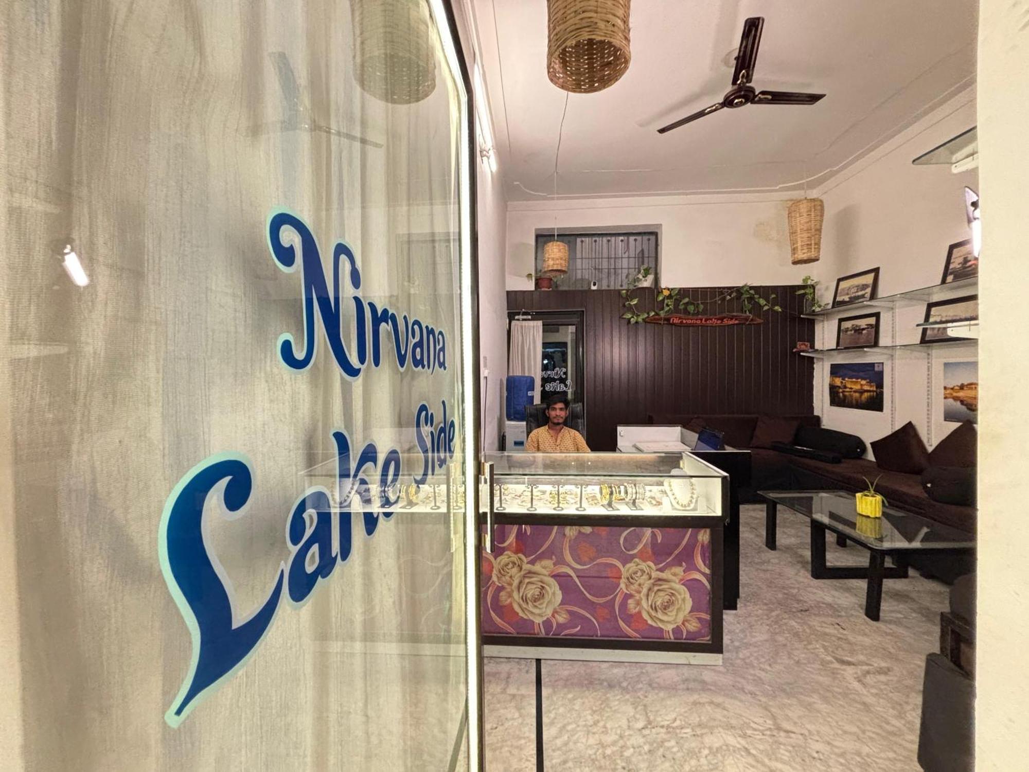 Hotel Nirvana Lakeside Udaipur Buitenkant foto