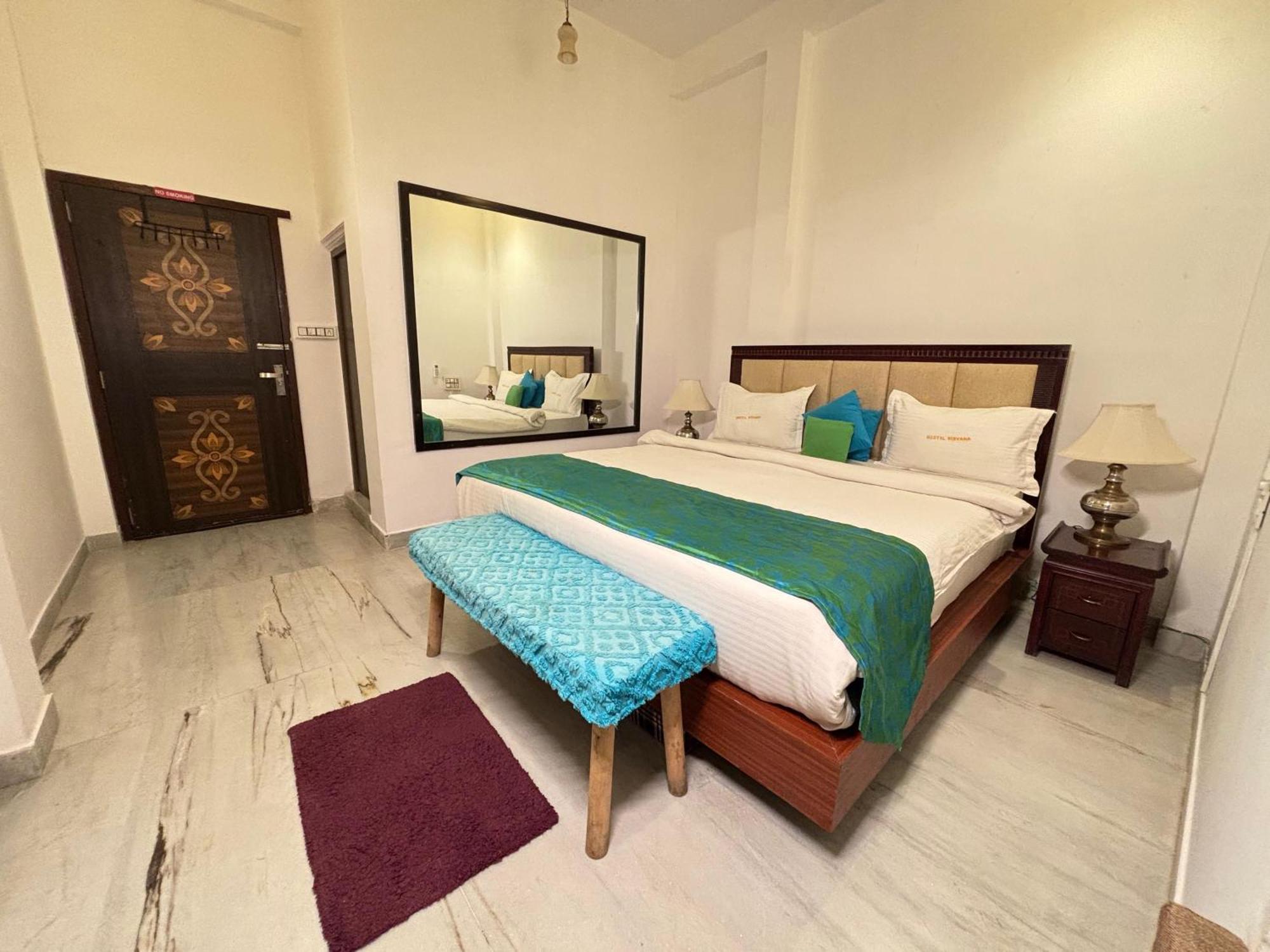 Hotel Nirvana Lakeside Udaipur Buitenkant foto
